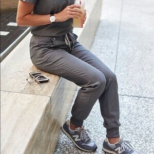 FIGS Zamora Joggers Scrubs Joggers Graphite Grey Technical Collection Medium